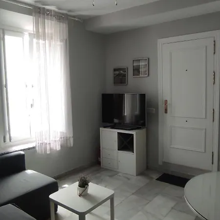 Lovely In Pedregalejo Apartment Malaga